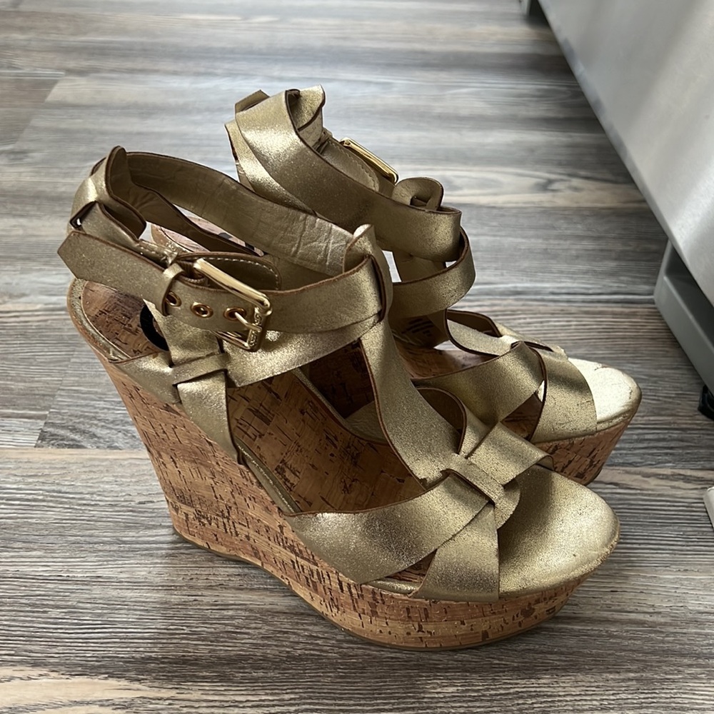 Gold Wedges